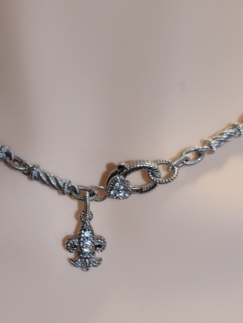 Judith Ripka Sterling Silver Oval Link Fleur-de-Lis Charm Necklace. Diamonique. - Picture 6 of 13
